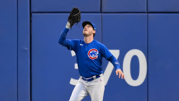 Chicago Cubs outfielder Cody Bellinger makes a catch