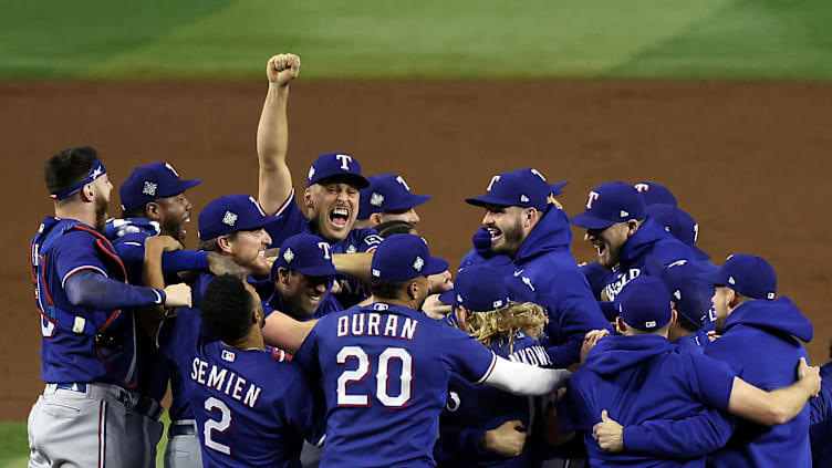 World Series - Texas Rangers v Arizona Diamondbacks - Game Five