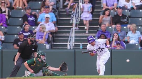 Karson Bowen (14), attempting to lay down a bunt against Baylor on 04/25/2025
