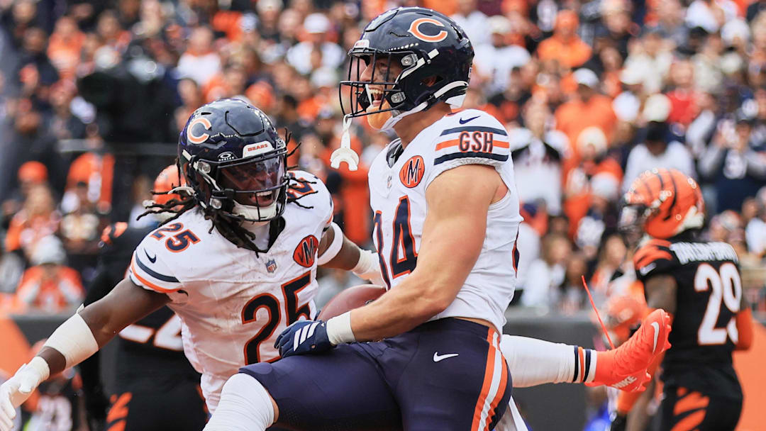Nov 2, 2025; Cincinnati, Ohio, USA; Chicago Bears tight end Colston Loveland (84) celebrates with wide receiver Olamide Zaccheaus (14) after catching a 5-yard touchdown pass against the Cincinnati Bengals during the third quarter at Paycor Stadium. Nov 2, 2025; Cincinnati, Ohio, USA; Chicago Bears tight end Colston Loveland (84) celebrates with wide receiver Olamide Zaccheaus (14) after catching a 5-yard touchdown pass against the Cincinnati Bengals during the third quarter at Paycor Stadium.