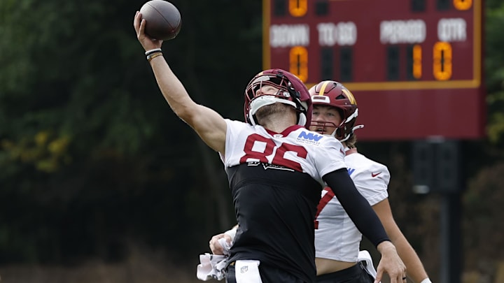 Jul 25, 2024; Ashburn, VA, USA; Washington Commanders tight end Zach Ertz (86) catches a pass on day two of Commanders training camp at OrthoVirginia Training Center at Commanders Park. Mandatory Credit: Geoff Burke-Imagn Images