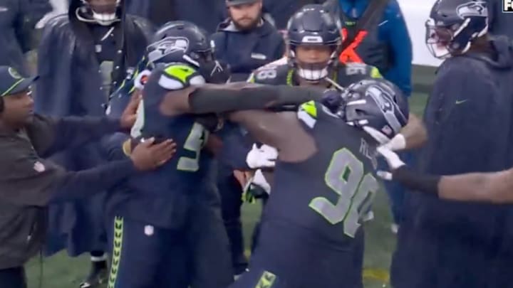 The Seahawks had a tough first half against the Bills The Seahawks had a tough first half against the Bills