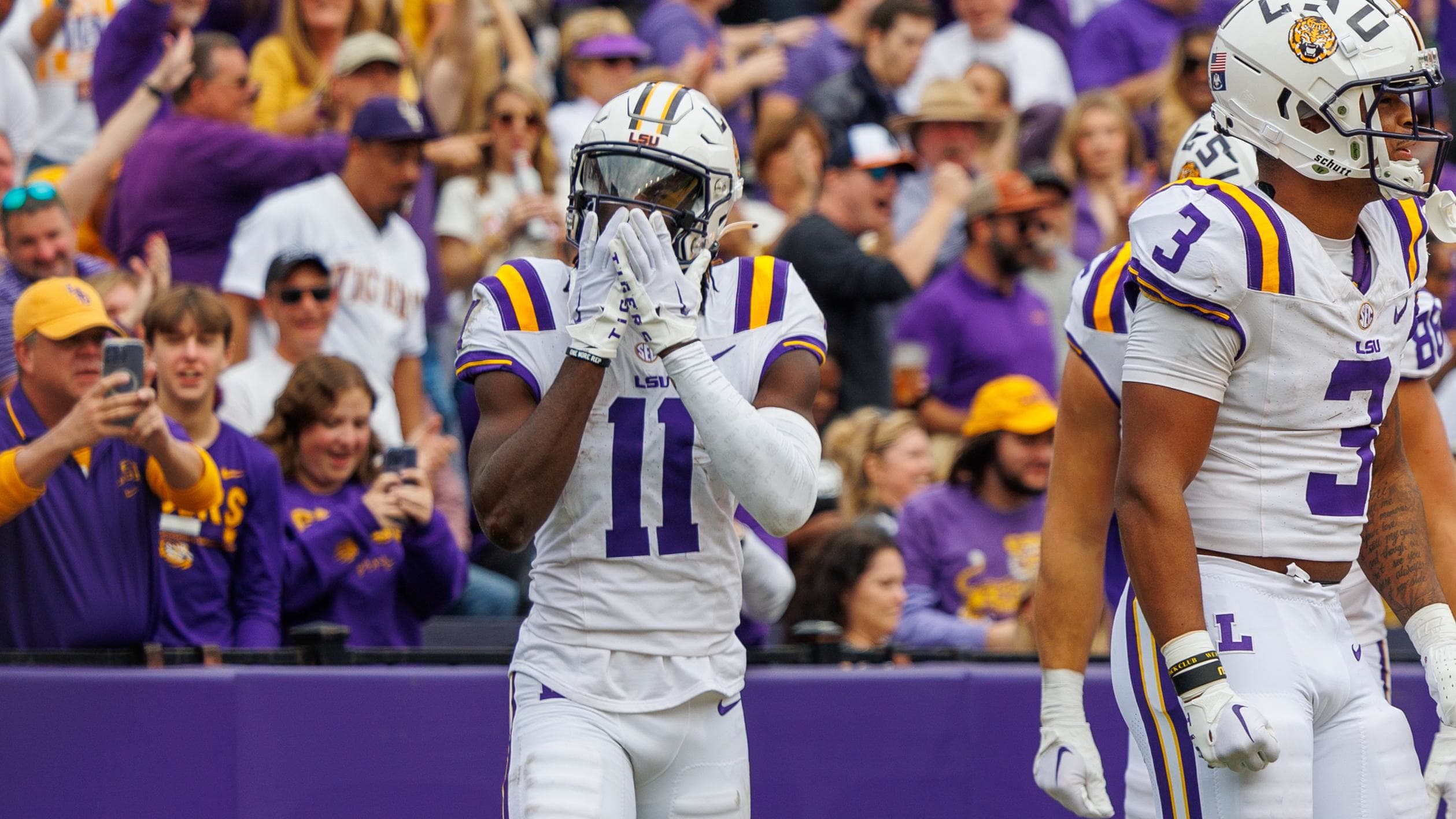 LSU Tigers wide receiver Brian Thomas Jr. (11).