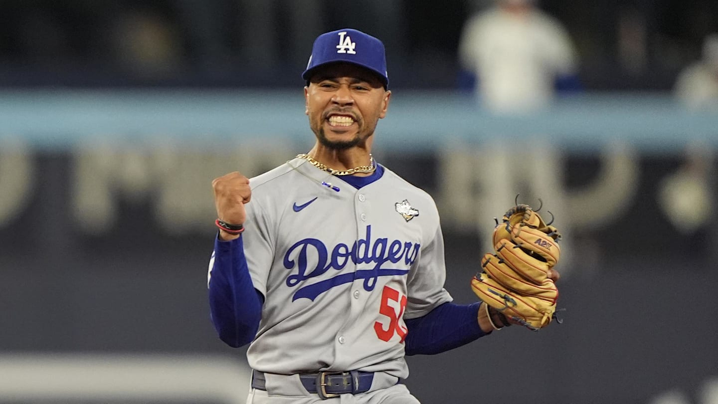 What Mookie Betts Told Himself Before Starting World Series-Winning Double Play