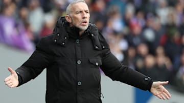 Eric Roy a annoncé des absences.