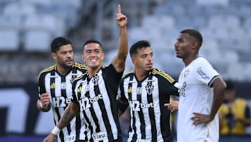 Cuello garantiu o triunfo no Mineirão