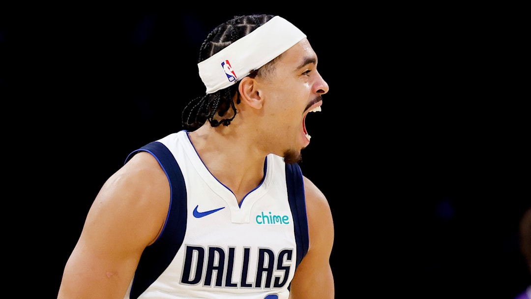 Dallas Mavericks v Los Angeles Lakers Dallas Mavericks v Los Angeles Lakers