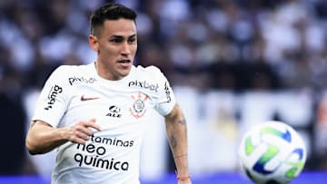 Matías Rojas segue fora da lista de opções do técnico Luxemburgo. Matías Rojas segue fora da lista de opções do técnico Luxemburgo.