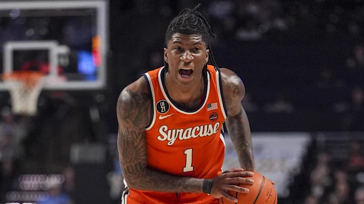 Syracuse Orange forward Donnie Freeman (1)