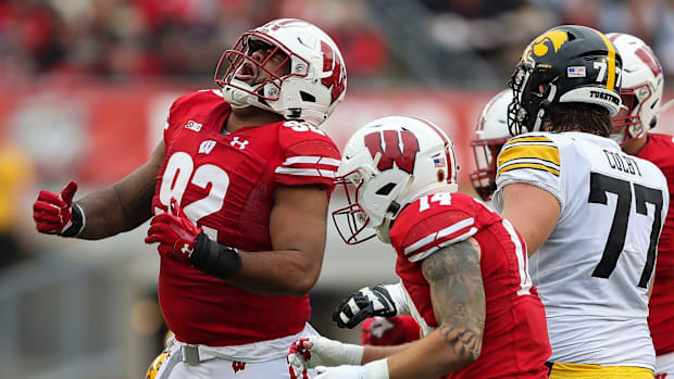 Curt Neal celebrating a tackle