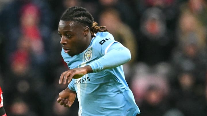 Jeremy Doku et Manchester City affrontent Chelsea en Premier League