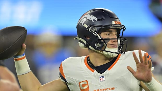 Oregon Ducks Bo Nix Denver Broncos Sean Payton Patrick Mahomes Justin Herbert NFL AFC West Chiefs Chargers Geno Smith Raiders