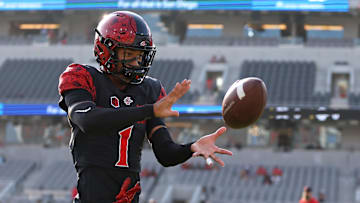 San Diego State Aztecs cornerback Chris Johnson (1) warms up before the game against the Hawaii Rainbow Warriors at Snapdragon Stadium. 