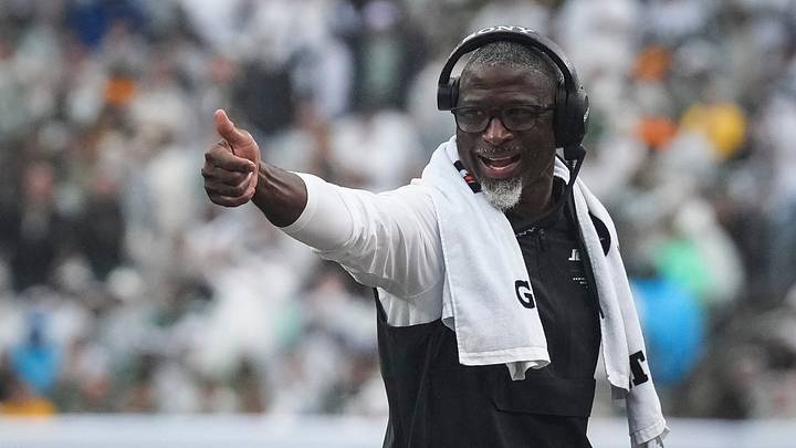 New York Jets head coach Aaron Glenn could have a new franchise quarterback following a bold trade in the latest 2027 NFL Mock Draft.