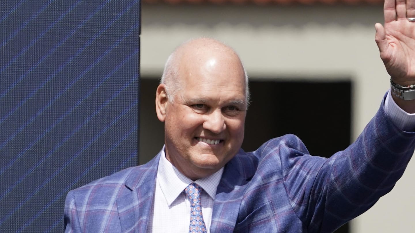 Cubs Wear No. 23 Blue Jerseys Honoring Ryne Sandberg vs Orioles