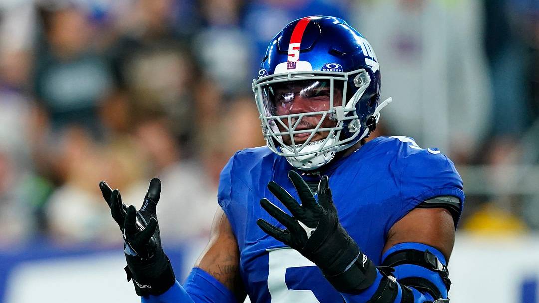 New York Giants linebacker Kayvon Thibodeaux (5) 