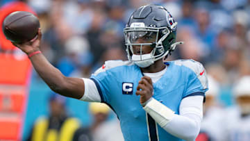 Tennessee quarterback Cam Ward (1) throws against Los Angeles during their game at Nissan Stadium in Nashville, Tenn., Sunday, Nov. 2, 2025.
