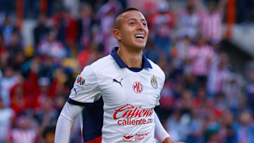 Cruz Azul considera el fichaje de Roberto Alvarado
