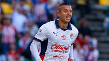 Roberto Alvarado podría volver hasta la Liguilla