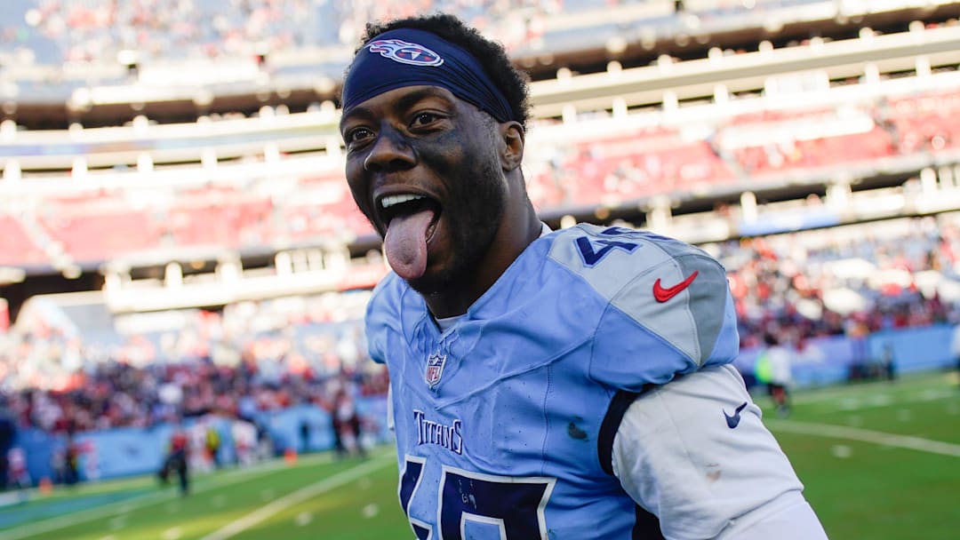 Tennessee Titans linebacker Arden Key
