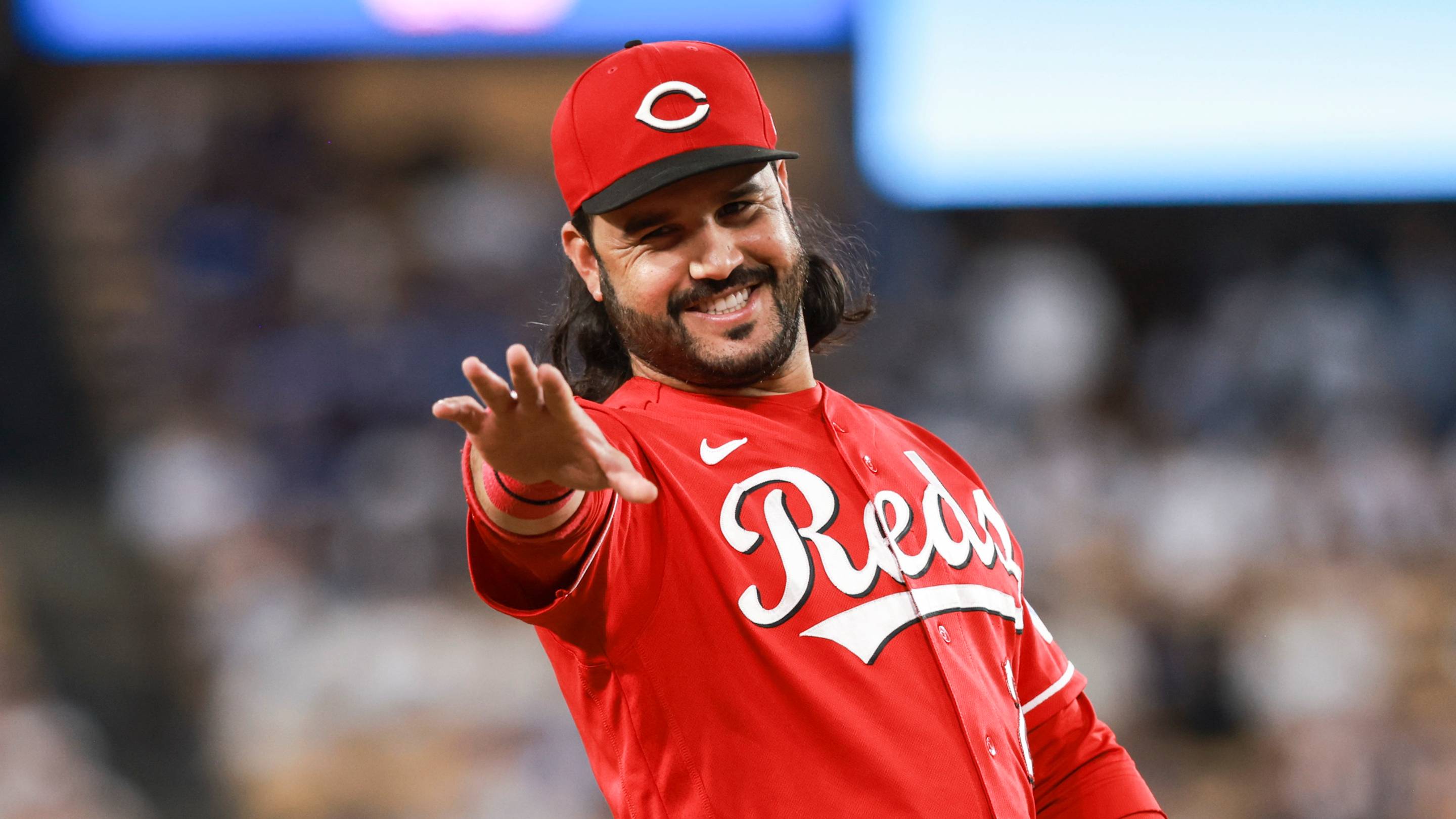 Eugenio Suárez’s impact on Héctor Rodríguez bolsters Reds’ reunion case