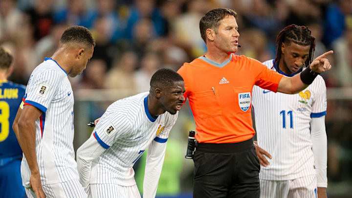 Ousmane Dembele est sorti sur blessure contre l'Ukraine avec l'équipe de France