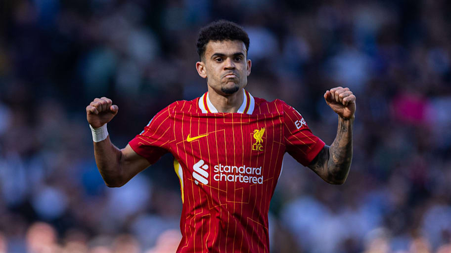 Luis Díaz clenching for Liverpool.