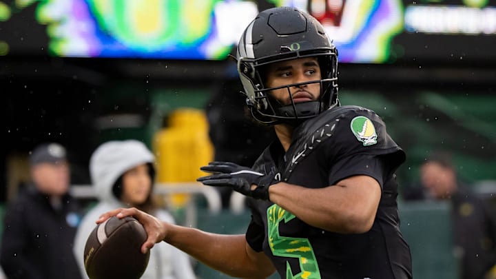 Bet on Oregon to win and cover against Iowa in college football Week 11 action.