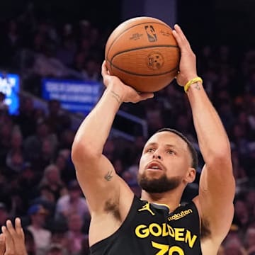 Warriors star Stephen Curry will return on Dec. 12 after missing a couple weeks.