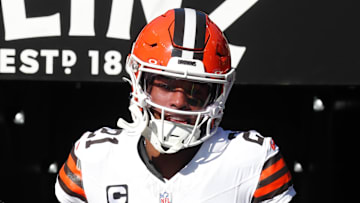 Dec 8, 2024; Pittsburgh, Pennsylvania, USA;  Cleveland Browns cornerback Denzel Ward (21) takes the field to play the Pittsburgh Steelers at Acrisure Stadium. Mandatory Credit: Charles LeClaire-Imagn Images