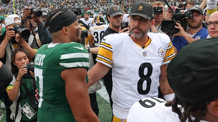Aaron Rodgers threw four touchdown passes in the Steelers win over the Jets. Aaron Rodgers threw four touchdown passes in the Steelers win over the Jets.