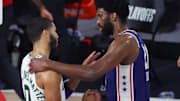Jayson Tatum defendió a Joel Embiid