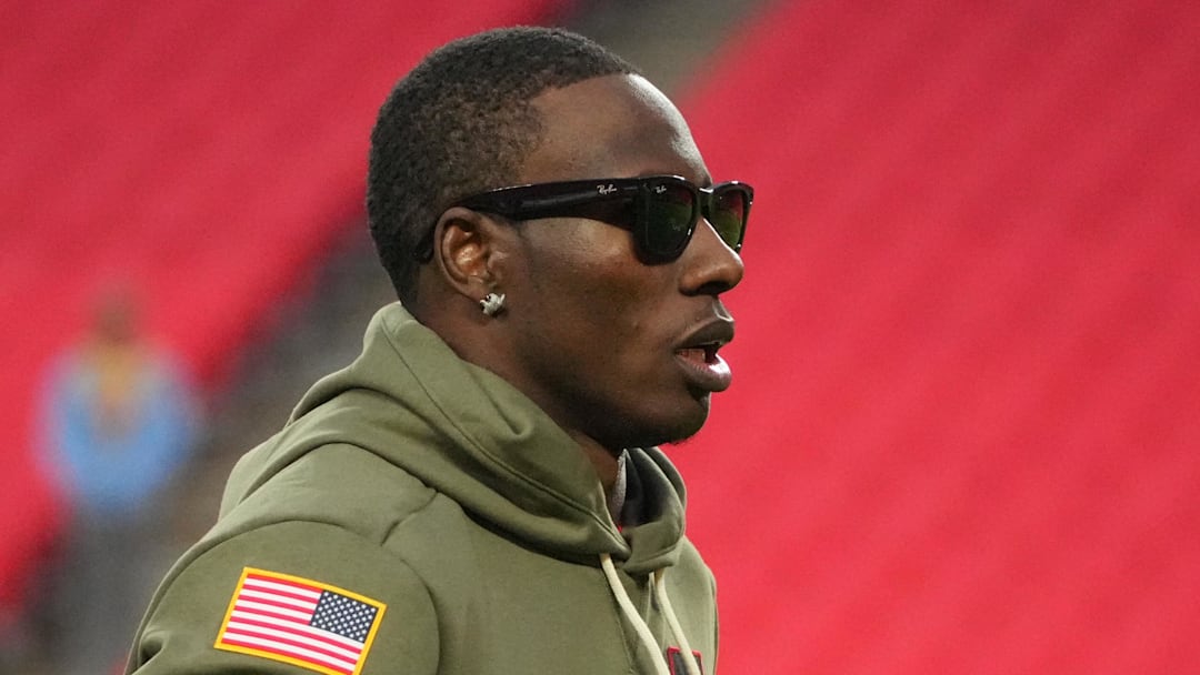 Oct 27, 2025; Kansas City, Missouri, USA; Kansas City Chiefs wide receiver Marquise Brown (5) warms up prior to the game against the Washington Commanders at GEHA Field at Arrowhead Stadium. Mandatory Credit: Denny Medley-Imagn Images Oct 27, 2025; Kansas City, Missouri, USA; Kansas City Chiefs wide receiver Marquise Brown (5) warms up prior to the game against the Washington Commanders at GEHA Field at Arrowhead Stadium. Mandatory Credit: Denny Medley-Imagn Images
