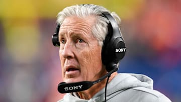 NFL: NOV 06 Raiders at Broncos