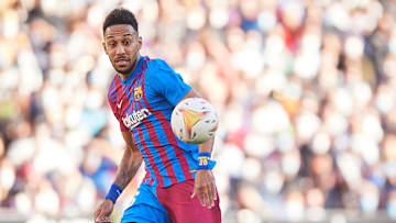 Aubameyang volvió a anotar un hat-trick en Mestalla