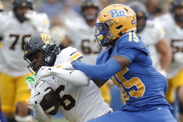 Pittsburgh Panthers defensive back Rashad Battle