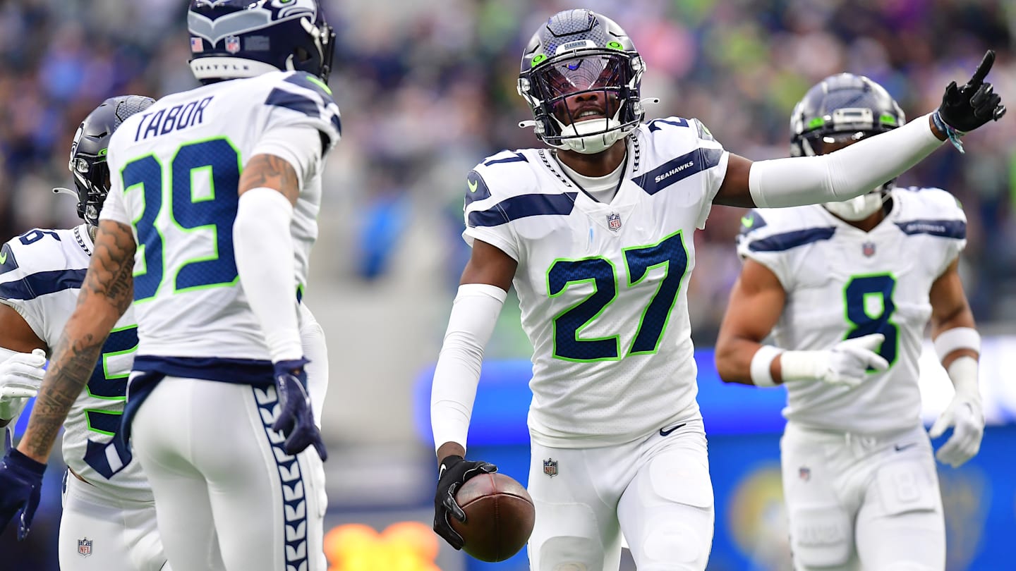Seahawks Evaluate Key 2022 Draft Contracts Amid Offseason Changes