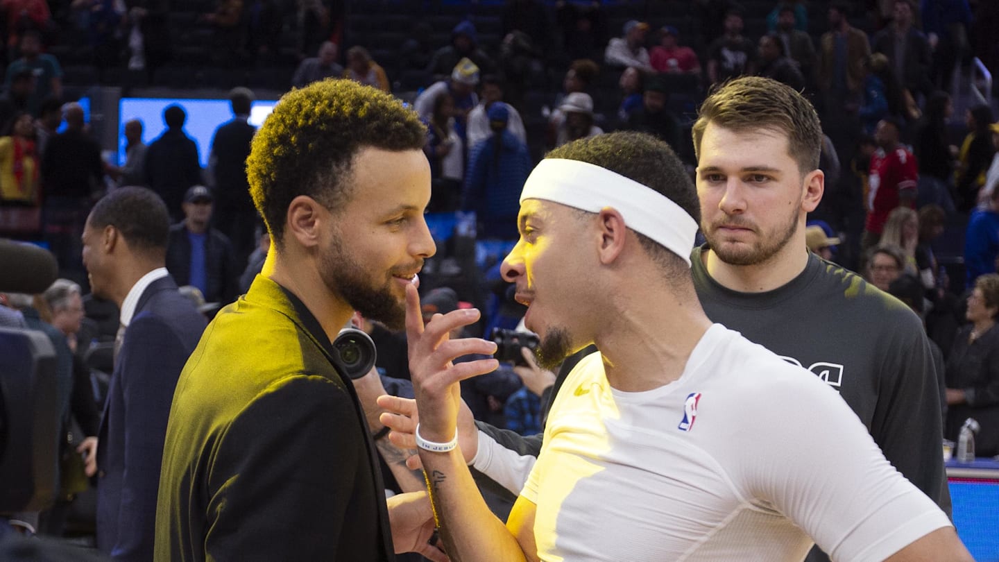 Draymond Green Sparks Awkward Moment With Seth Curry During Warriors Game