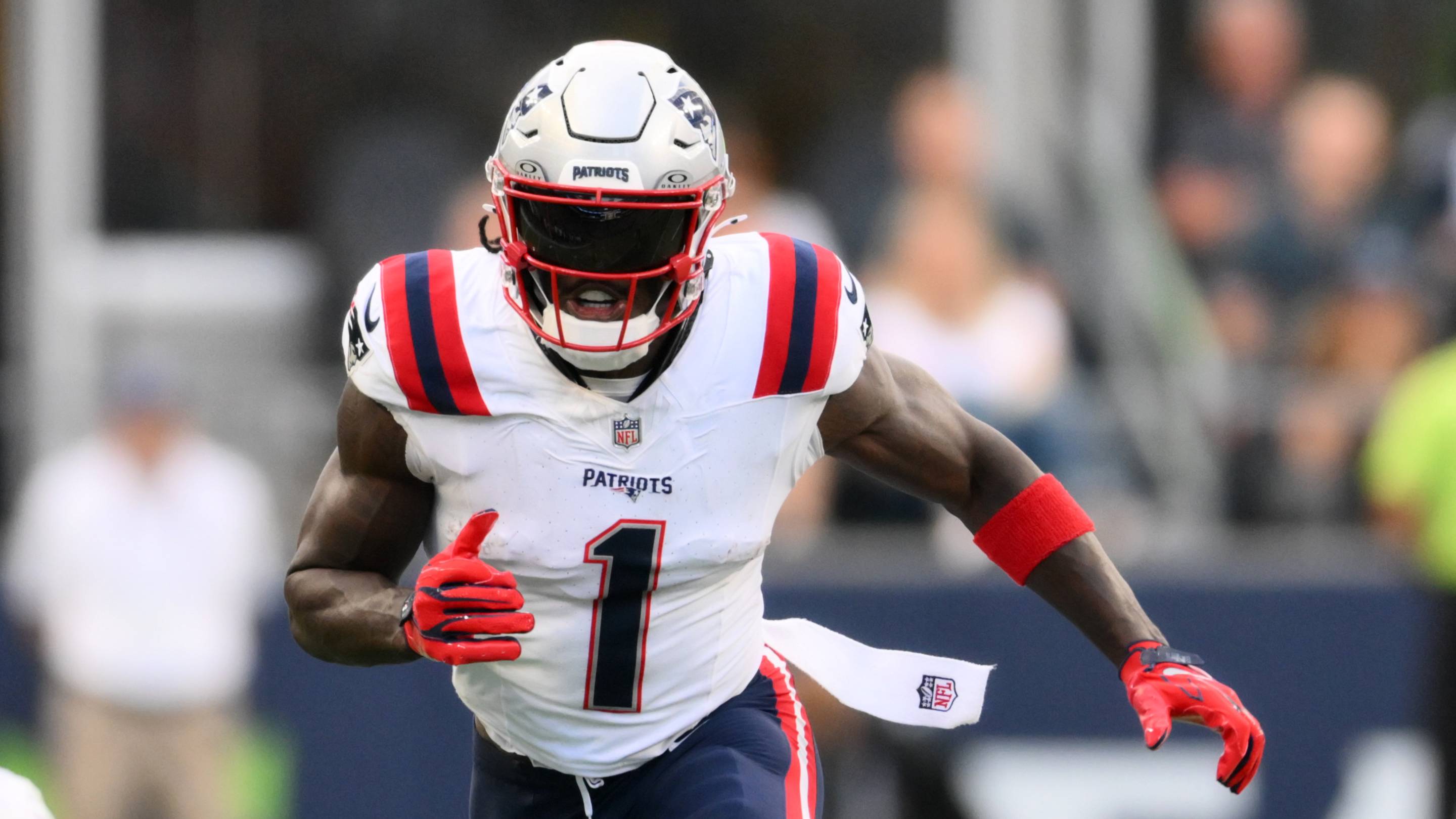 Jets finally get a stroke of bad luck vs. Patriots with A.J. Brown news