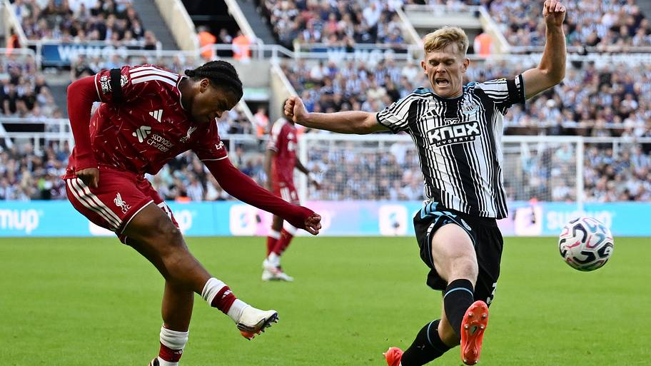 Rio Ngumoha (left) crossing the ball.
