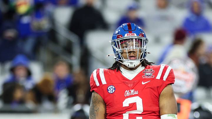 Ole Miss Rebels defensive tackle Walter Nolen (2)