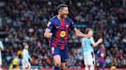 Porté par un Robert Lewandowski auteur d'un doublé, le FC Barcelone s'impose sur la pelouse du Celta de Vigo et revient à trois points du Real Madrid, toujours leader. 