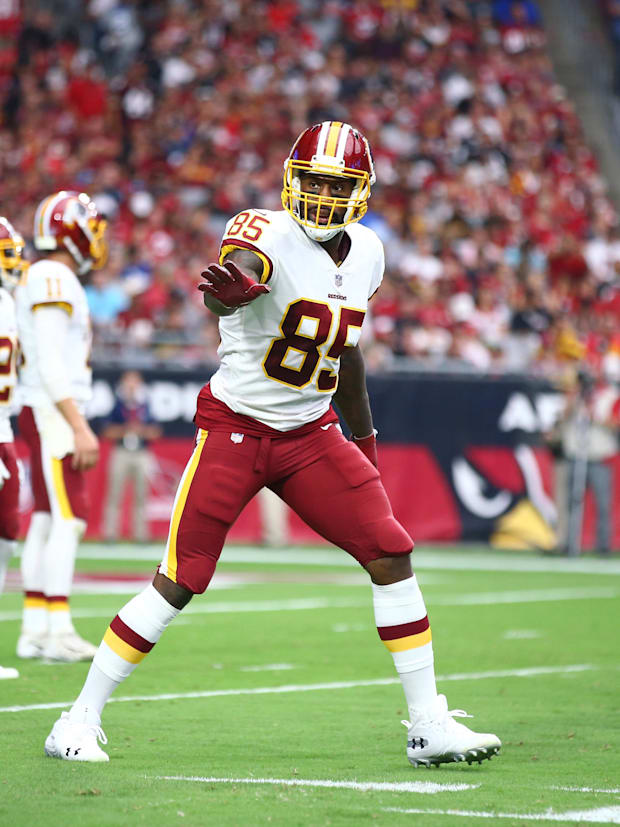 Washington Redskins tight end Vernon Davis Washington Redskins tight end Vernon Davis