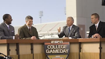 Tennessee Volunteers v Arkansas Razorbacks