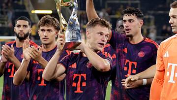 Platzhirsch Joshua Kimmich (Mitte) vor Tom Bischof (l.) und Aleksandar Pavlovic Platzhirsch Joshua Kimmich (Mitte) vor Tom Bischof (l.) und Aleksandar Pavlovic