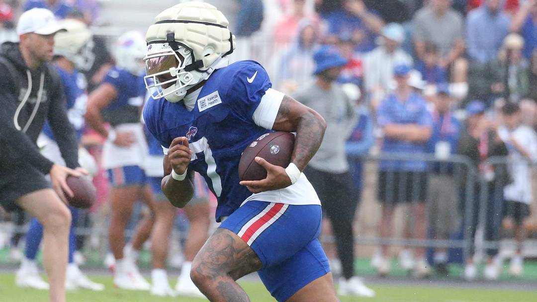Bills running back Ray Davis.