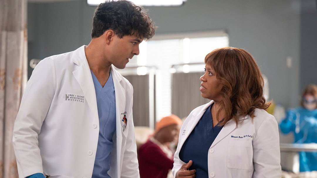 GREY’S ANATOMY - “Skyfall” - Winston and Ben fight to save Jo’s life, while Teddy supports Link. Owen and Jules battle to save a young man, and Lucas forms an unexpected bond with a patient. THURSDAY, JAN. 8 (10:00-11:00 p.m. EST) on ABC. (Disney/Anne Marie Fox) 
NIKO TERHO, CHANDRA WILSON