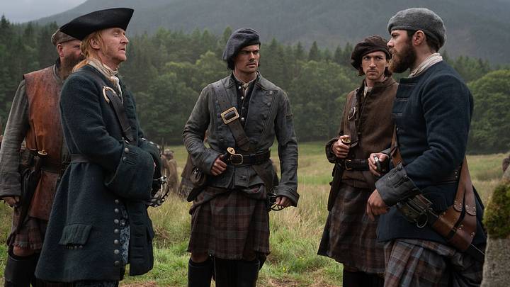 Charlie Allan (“Balloch”), Tony Curran (“Simon Fraser ‘Lord Lovat’”), Jamie Roy (“Brian Fraser”), Rory Alexander (“Murtagh Fraser“), and Sam Retford (“Dougal MacKenzie”) in Outlander: Blood of My Blood season 2 episode 3
