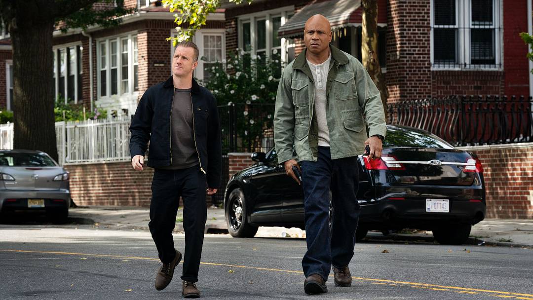 “Family Business” - NCIS: NEW YORK. Pictured (L-R): Scott Caan as NCIS Special Agent Nick Schaeffer and LL COOL J as NCIS Special Agent Sam Hanna. 