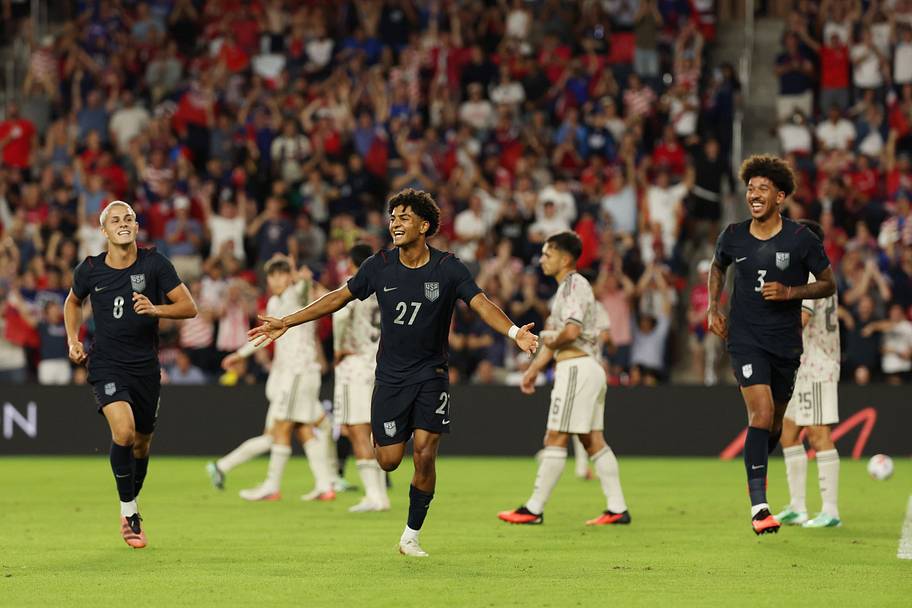 mathis albert celebrates goal